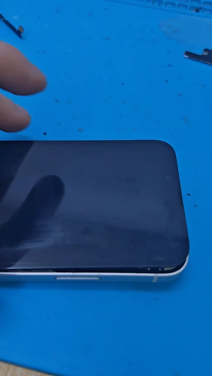 Замена аккумулятора iPhone 13 mini